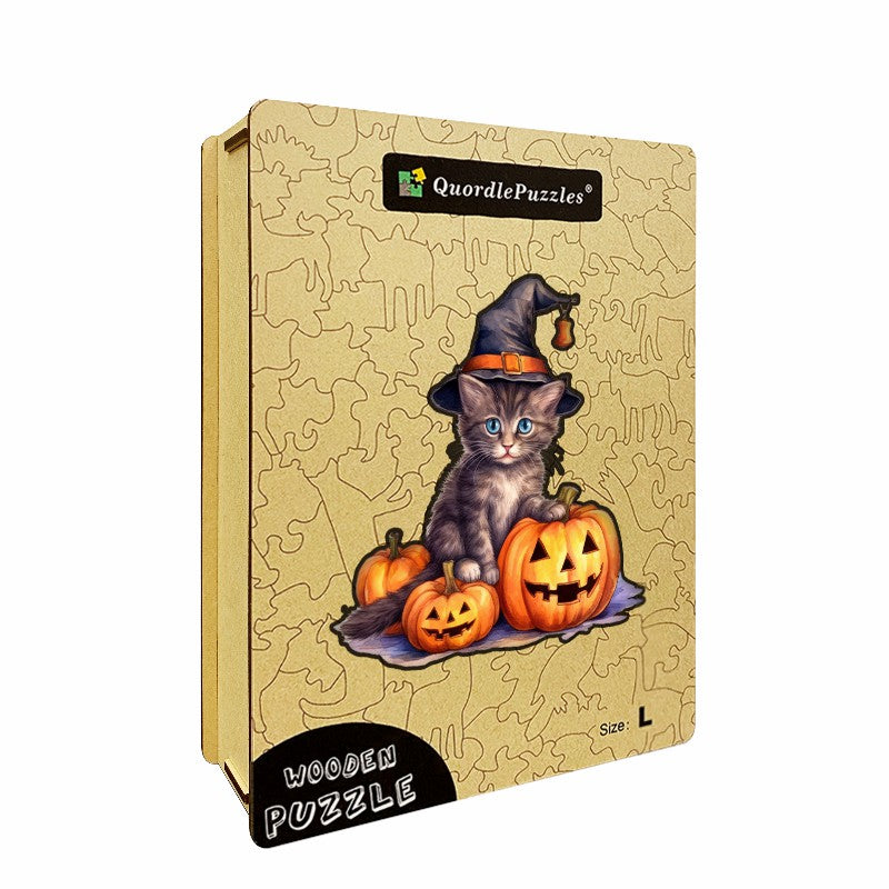 Vinyldekal: Katt med häxhatt och pumpa – Halloweenmotiv